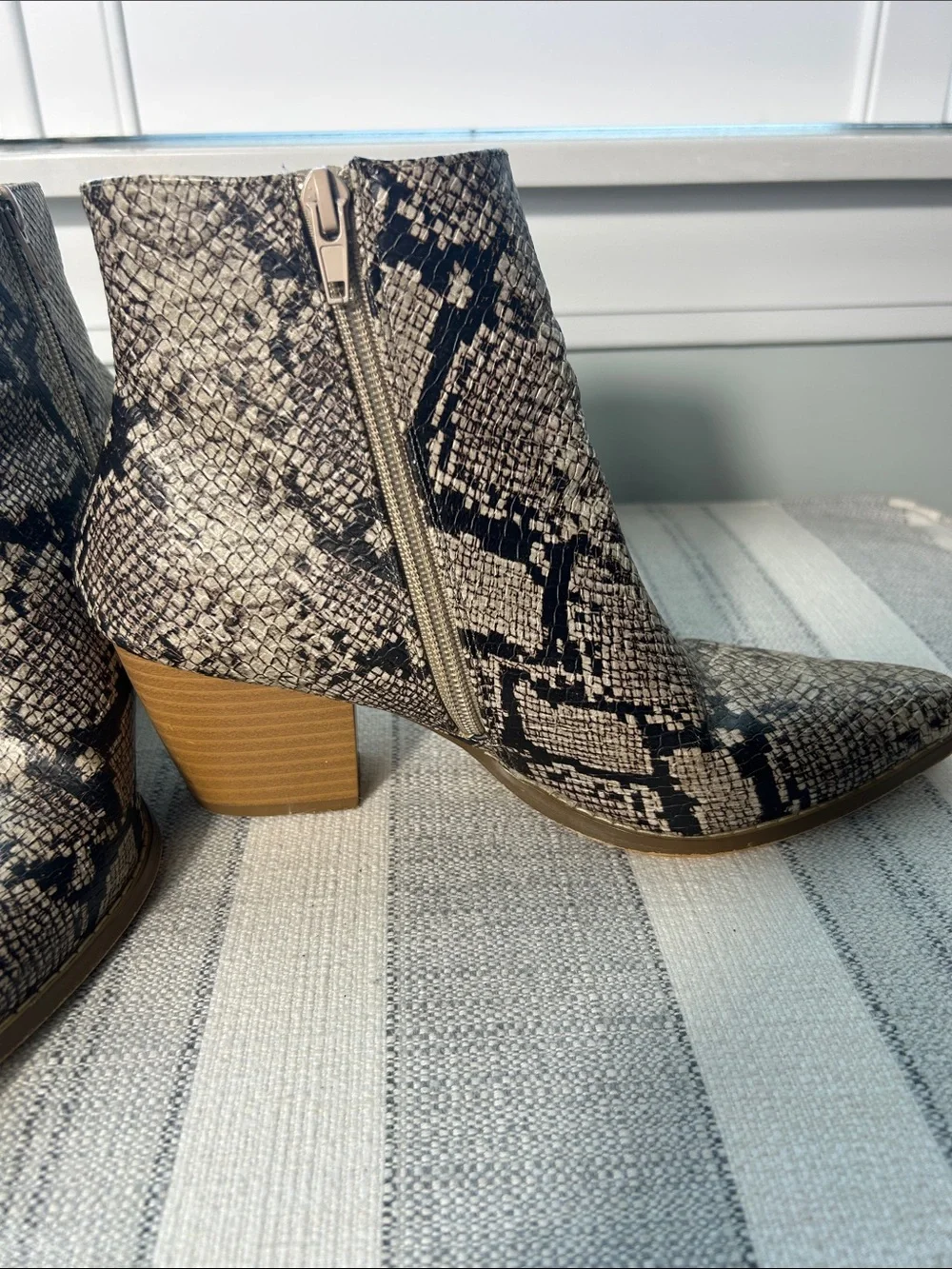 Coconuts by Matisse Snake-Print Pointed Toe Ankle Boots in Beige Size 6.5